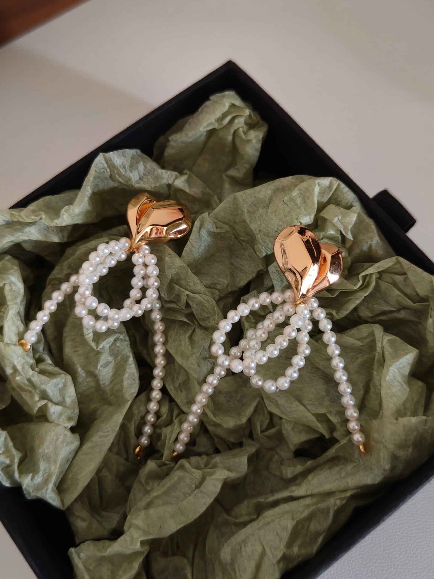 Heart Knot Pearl Earrings