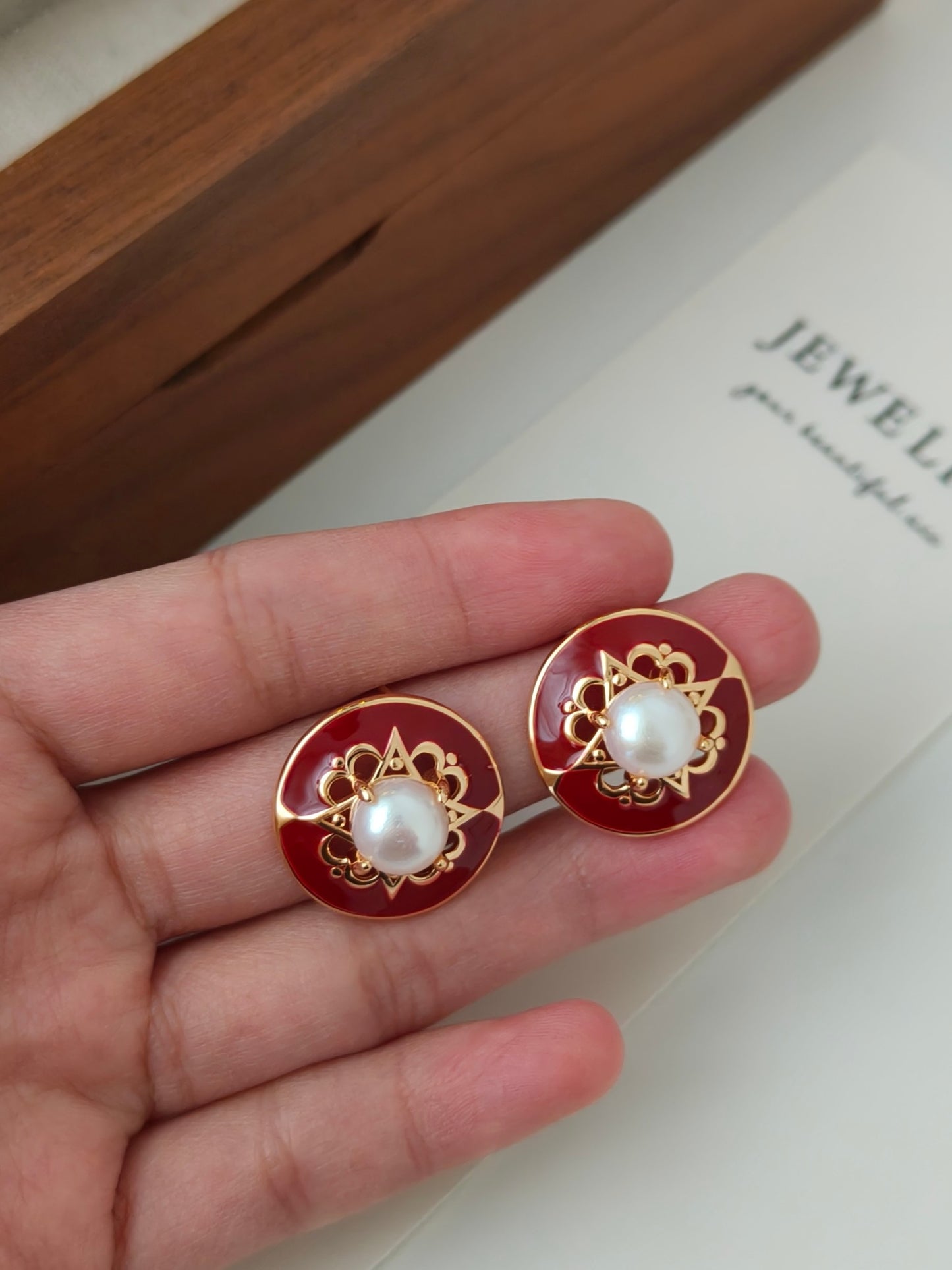 Red Glaze Dripped Round Earrings