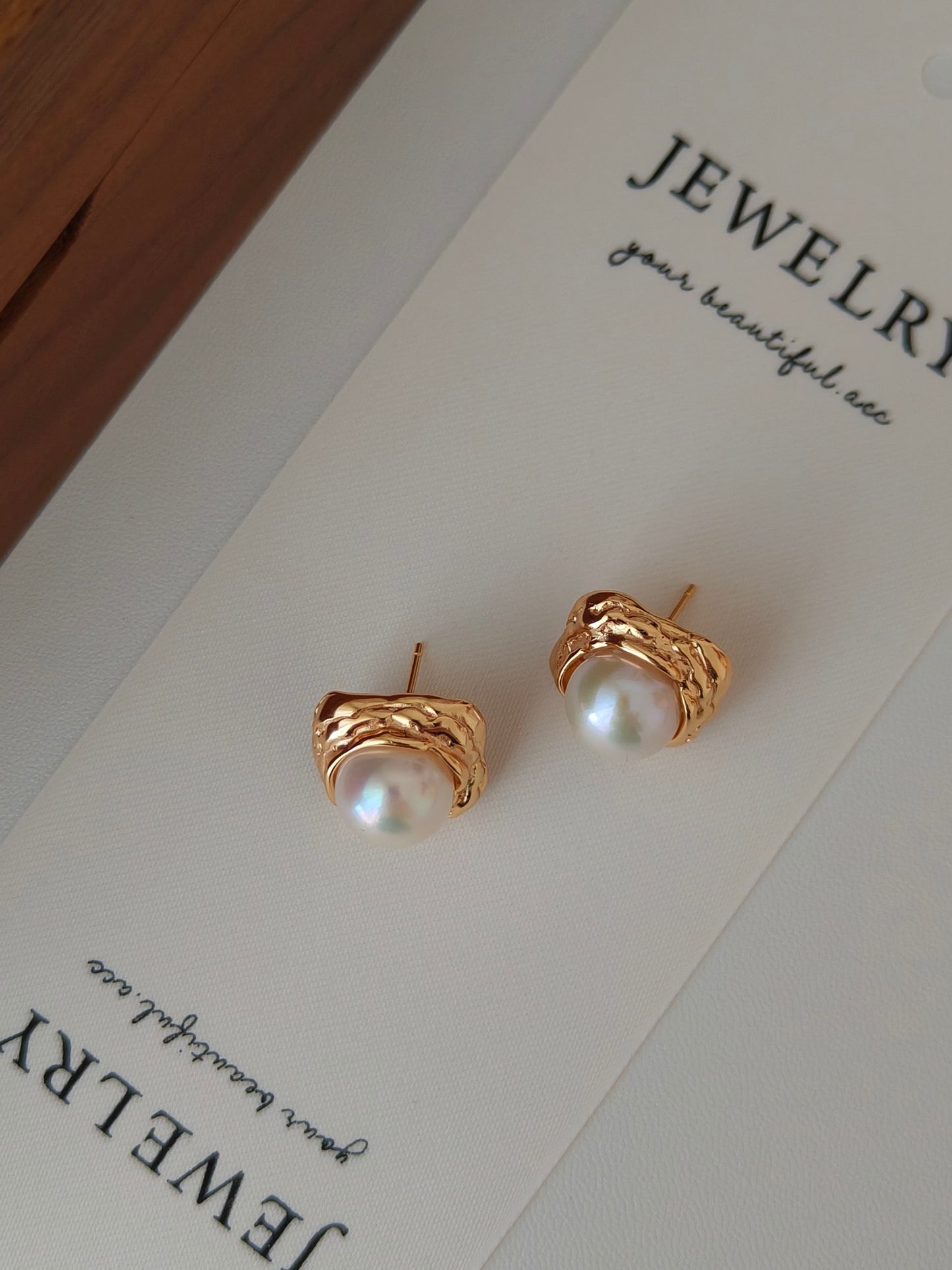 Pearl Capsule Earring