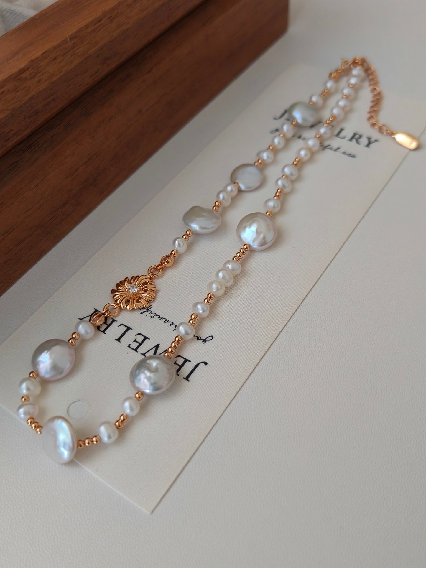 Daisy Pearl Necklace