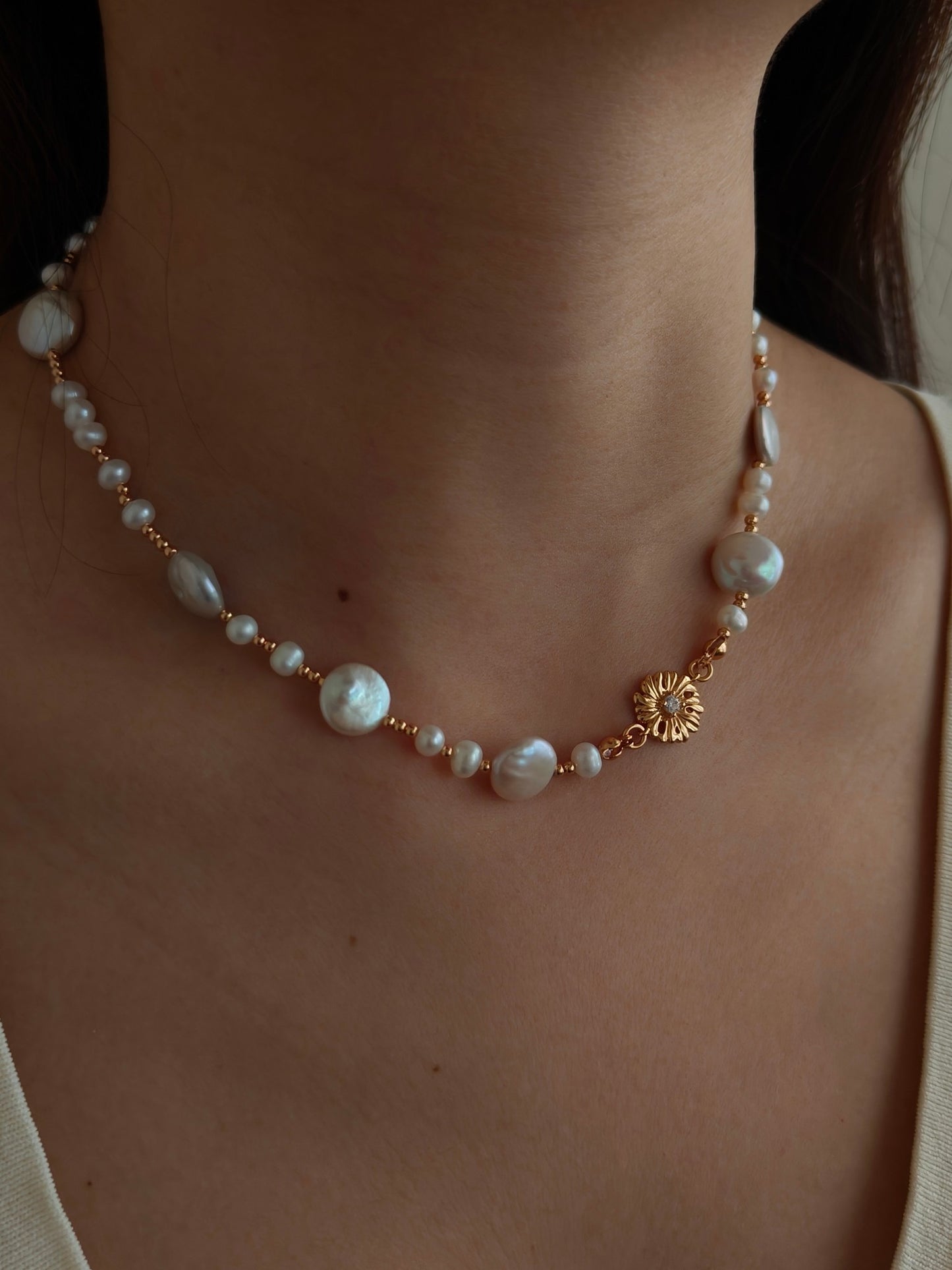 Daisy Pearl Necklace
