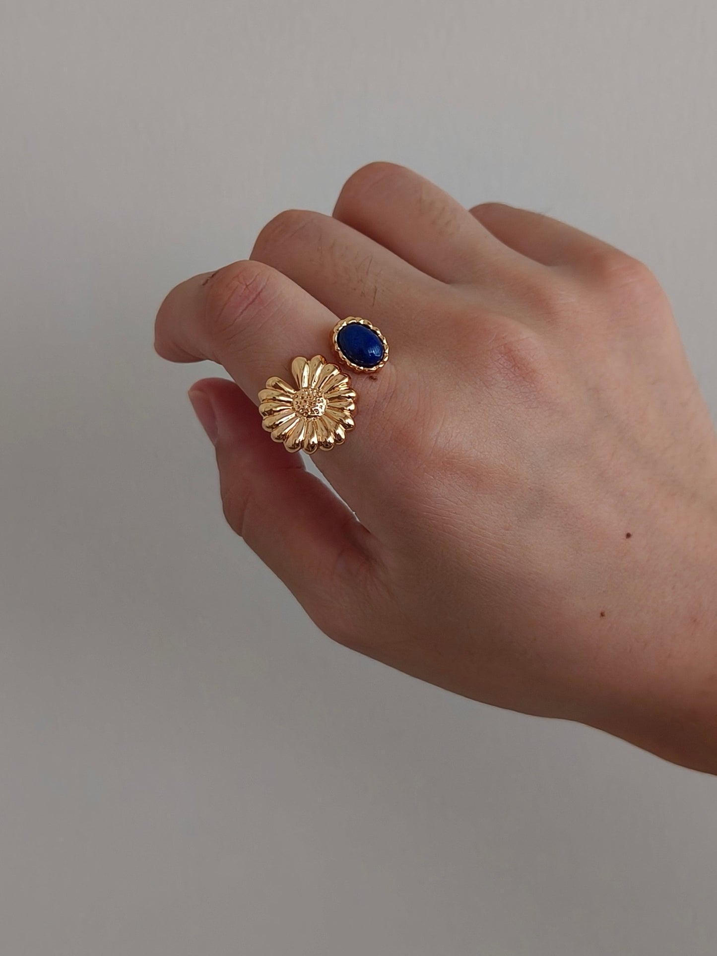 Lapis Lazuli Stone Golden Daisy Ring