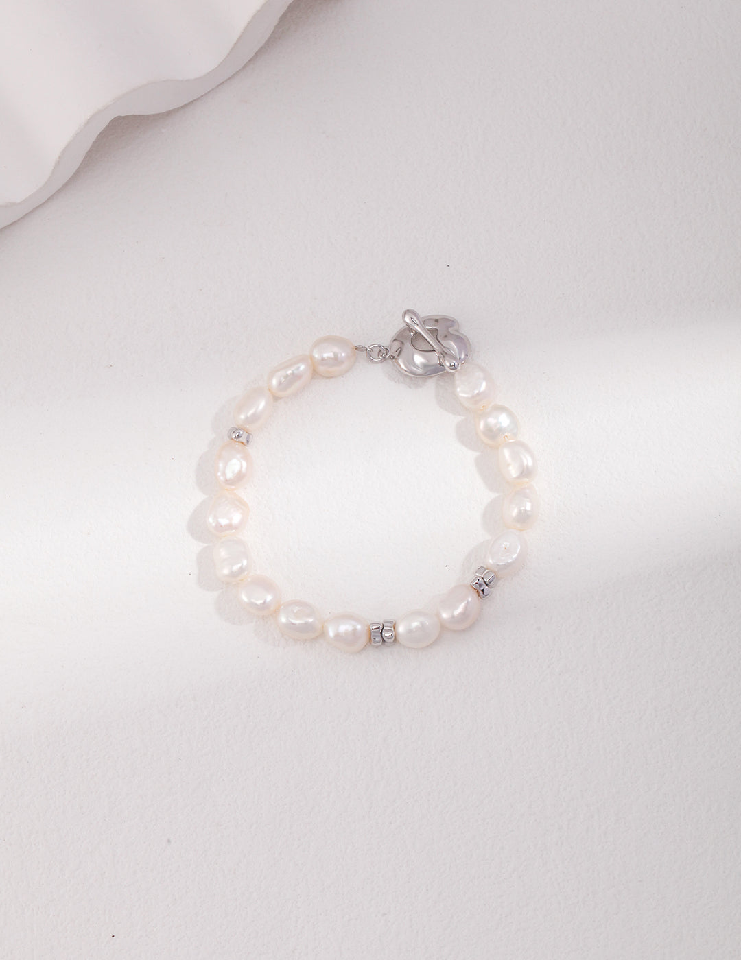 Minimalism Pearl Bracelet