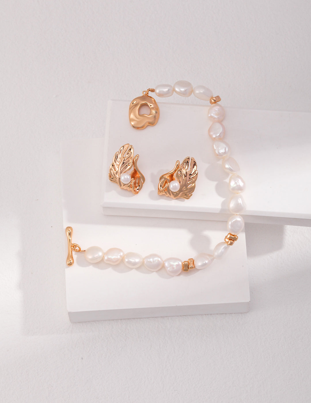 Minimalism Pearl Bracelet