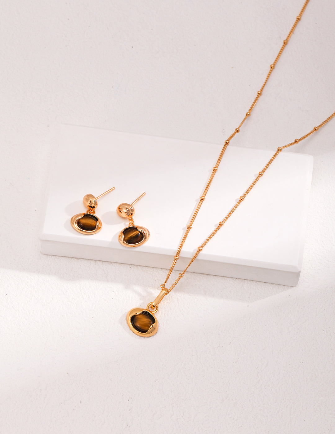 Kitten Eye Necklace