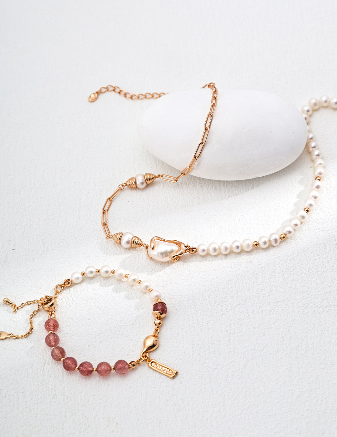 Strawberry Qualtz/ Water Grass Jade Agate Bracelet