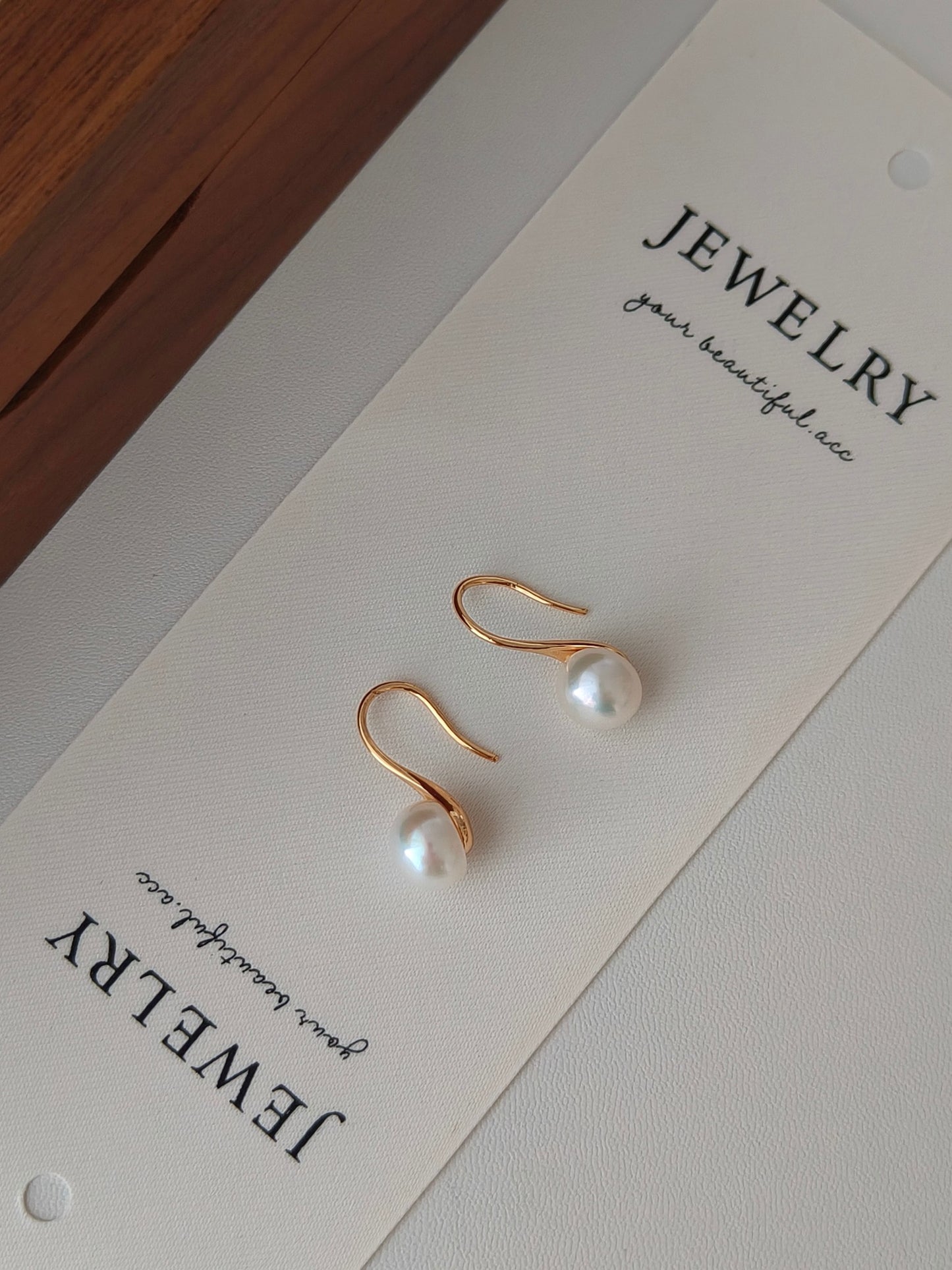 Curved Pearl Earrings