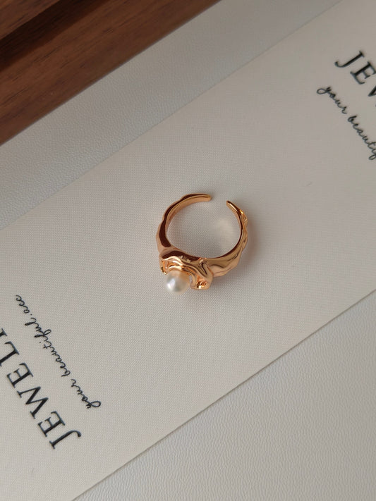 The Mighty Pearl Ring