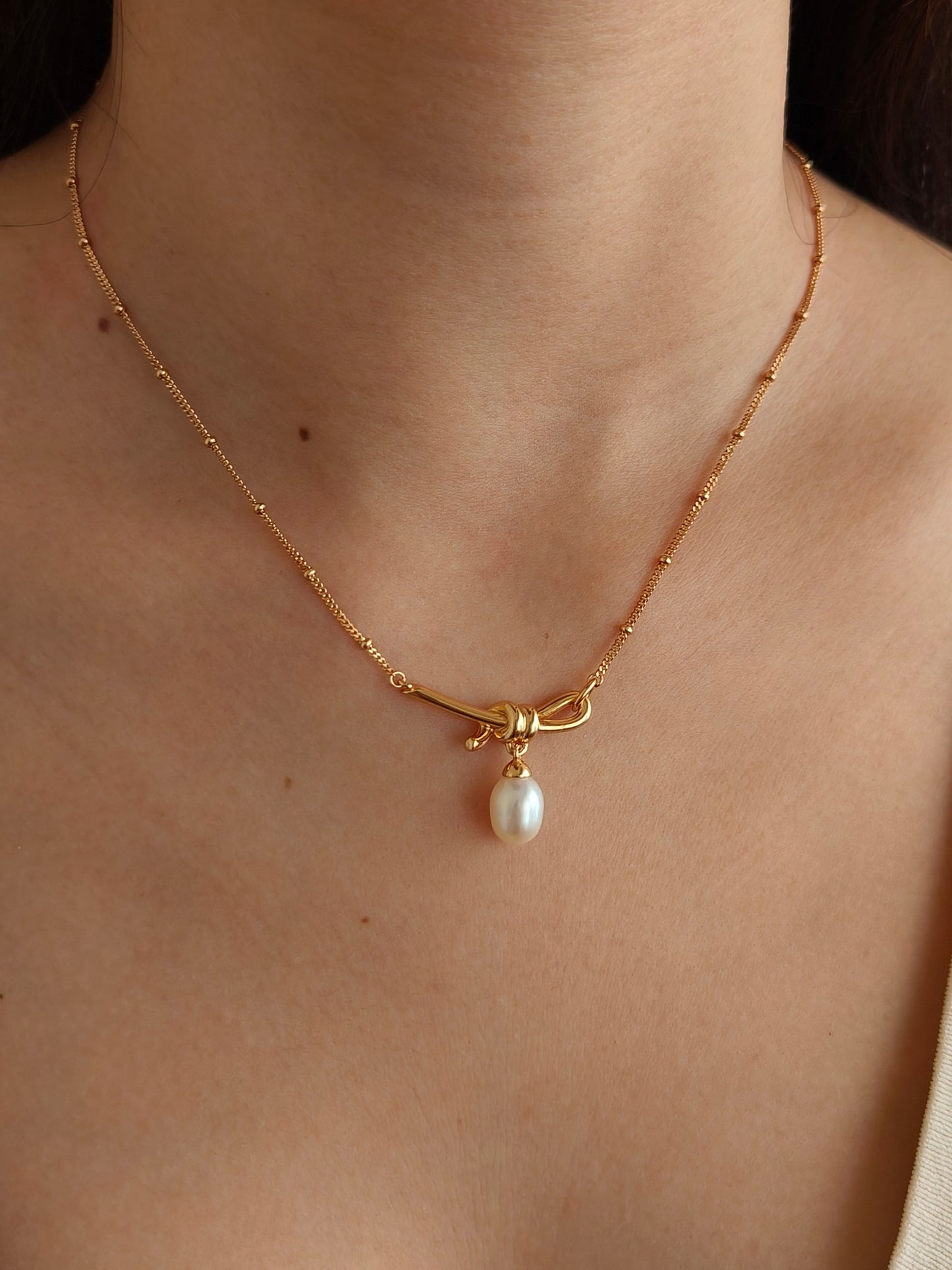 Bowtie Pearl Necklace