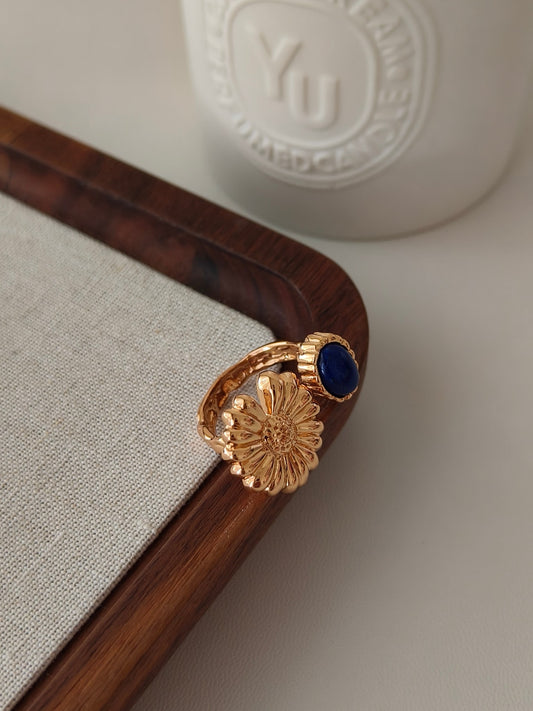 Lapis Lazuli Stone Golden Daisy Ring