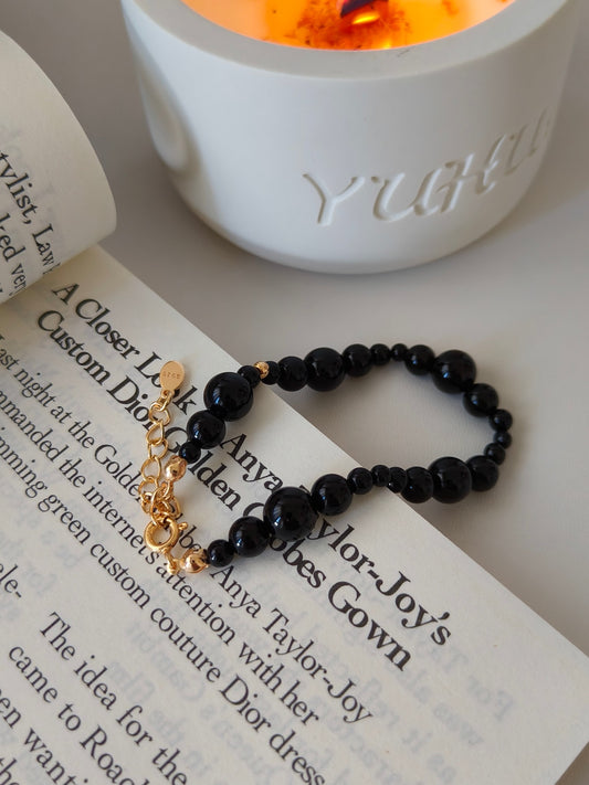 Glimmering Noir Agate Bracelet