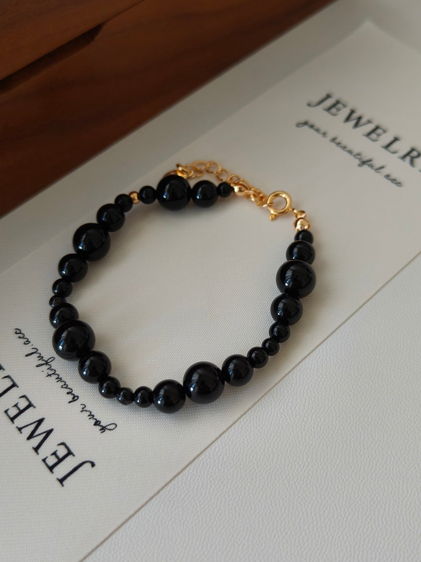 Glimmering Noir Agate Bracelet