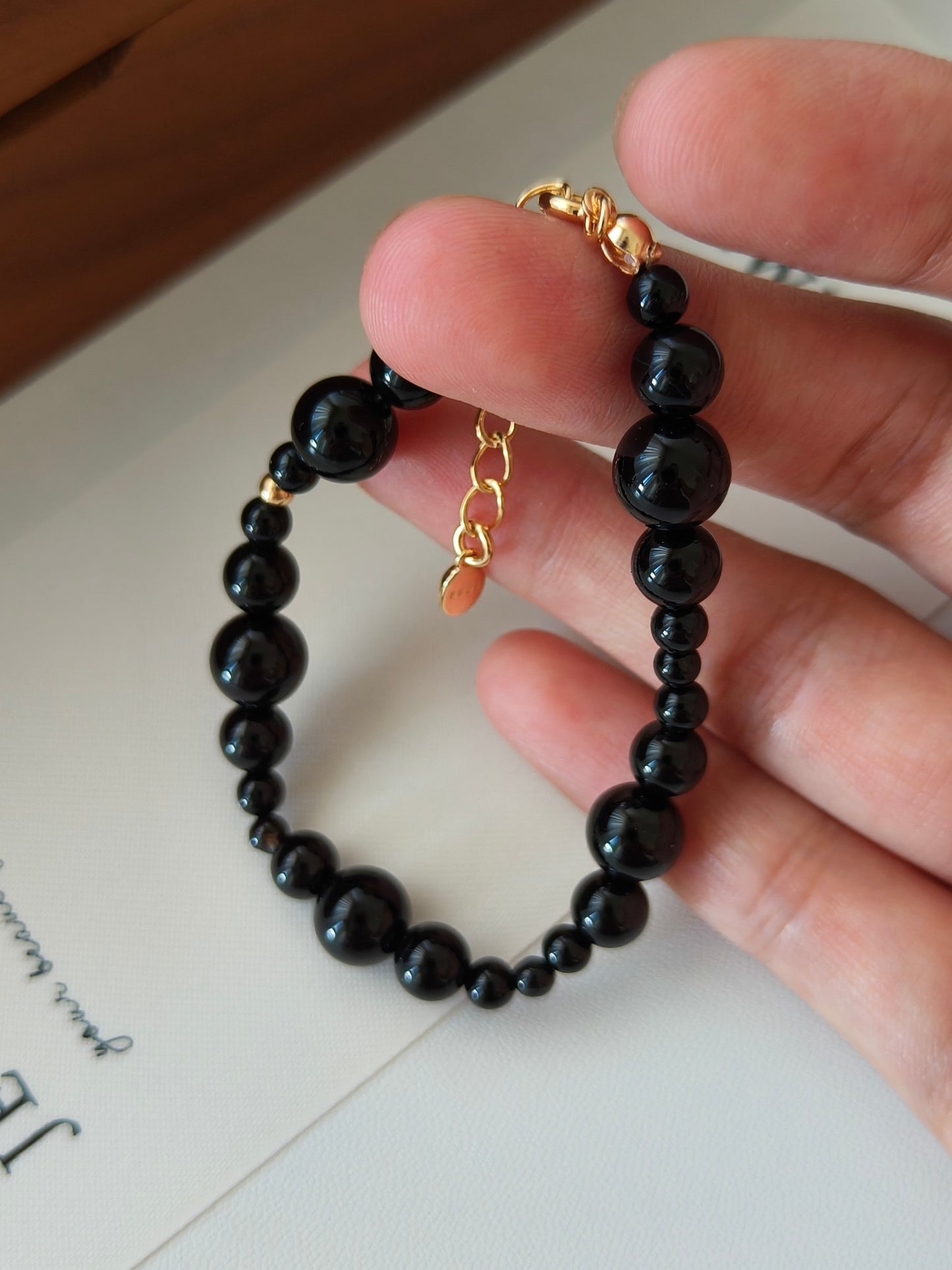Glimmering Noir Agate Bracelet