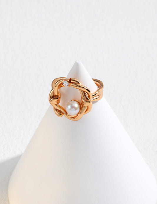 Weaving Wreath Ring with Pearl