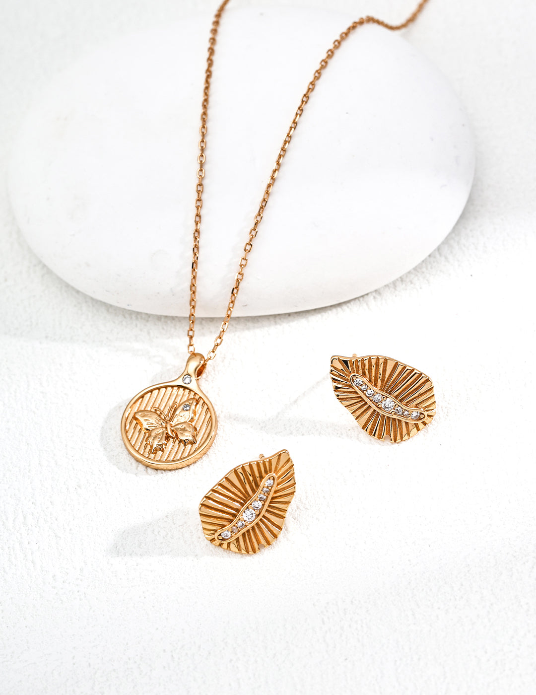 Gleaming Leaf Earrings