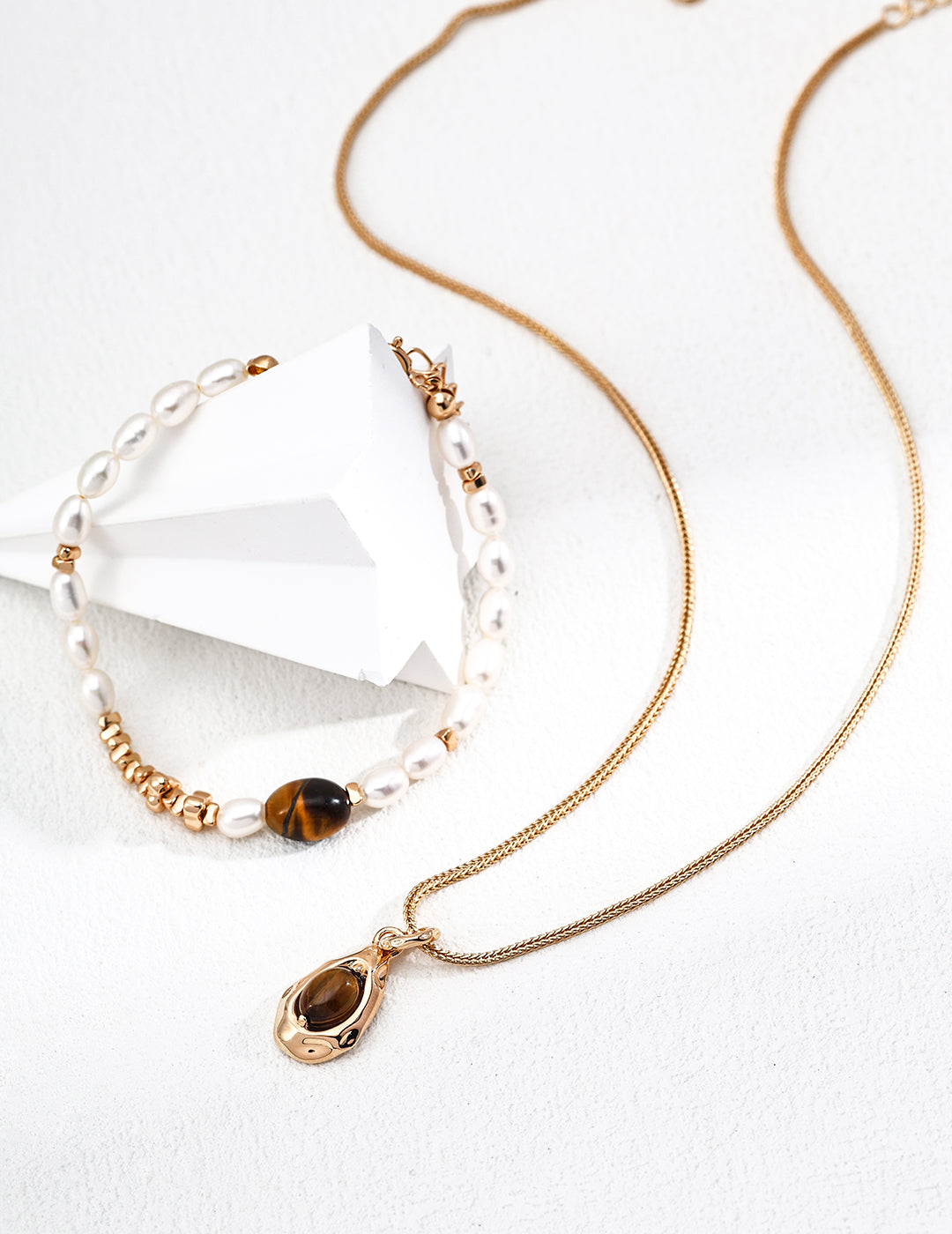 Golden Tiger Pearl Bracelet