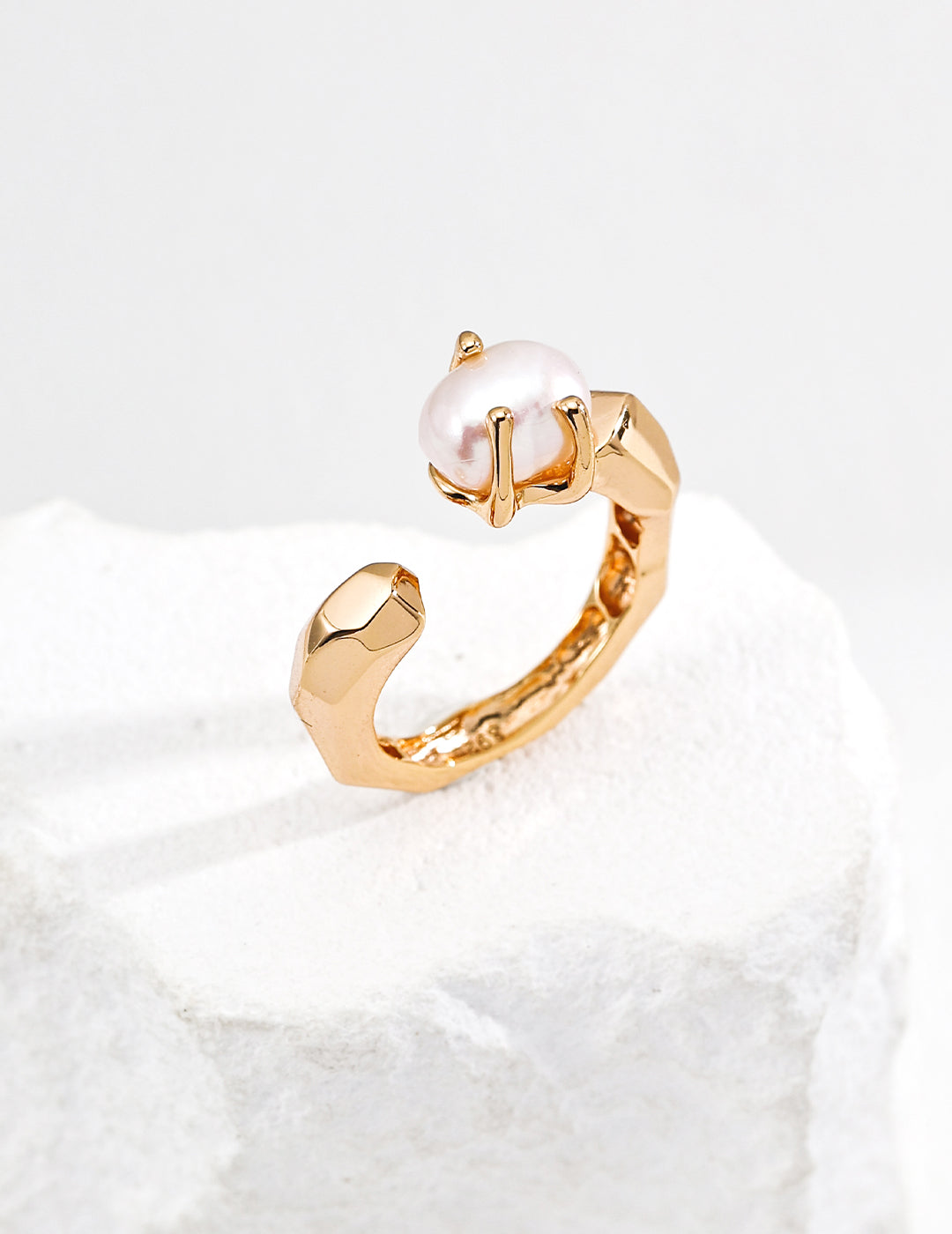 Lustrous Edge Ring