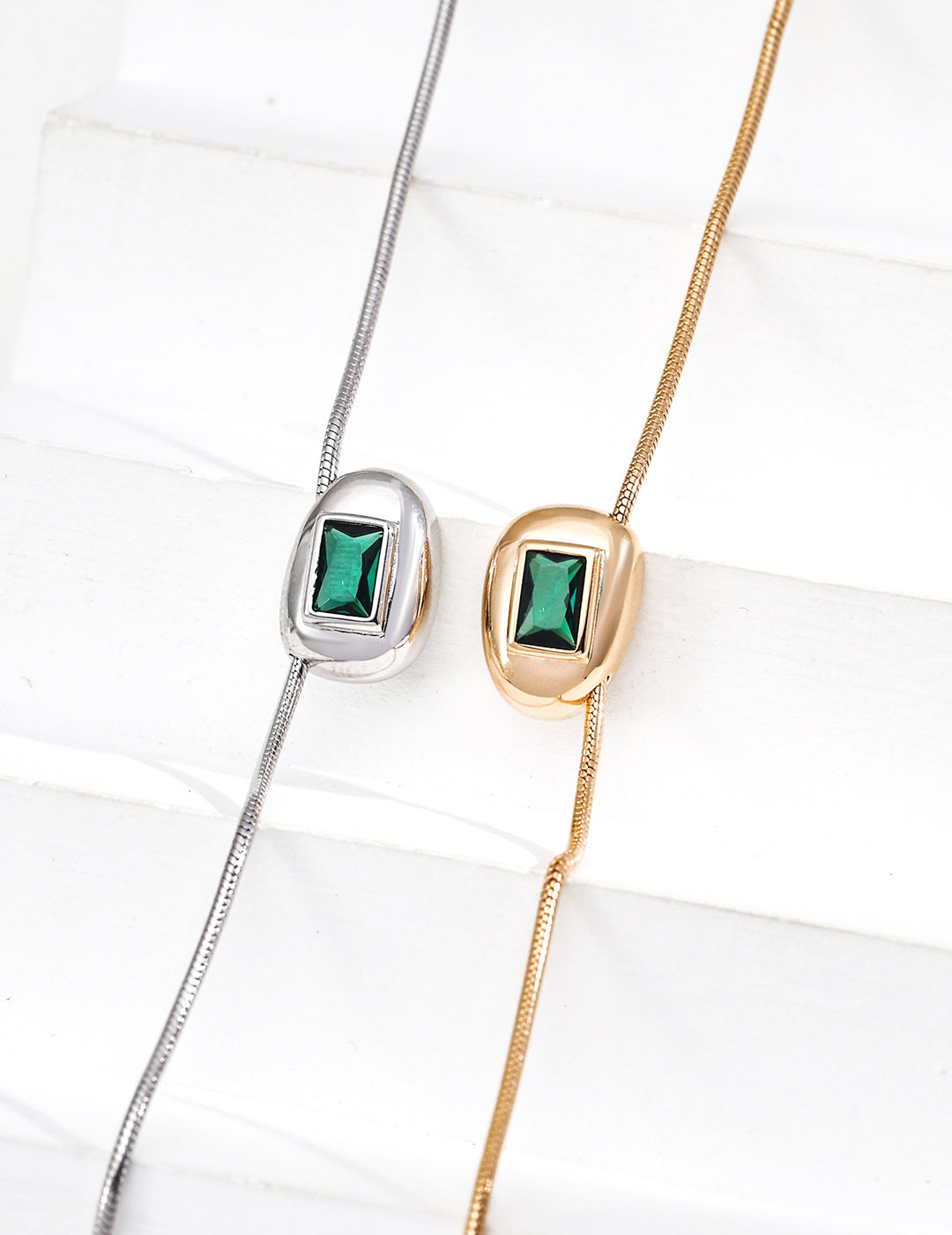 Verde Frame Necklace