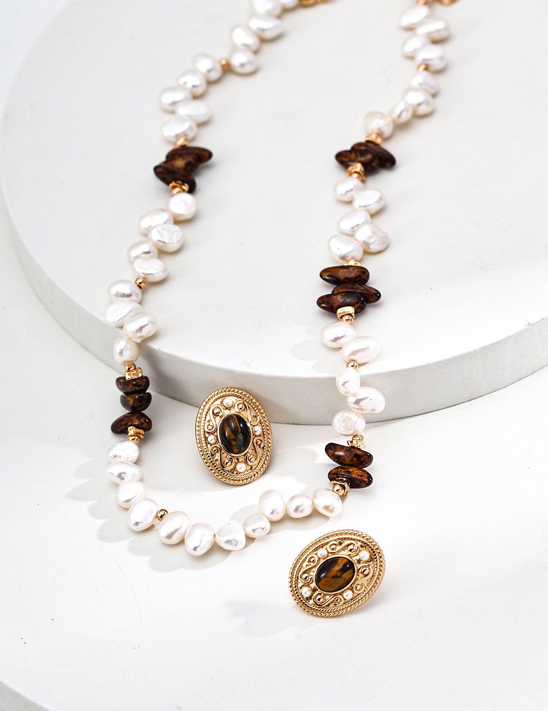 Dawnbound Pearl Necklace