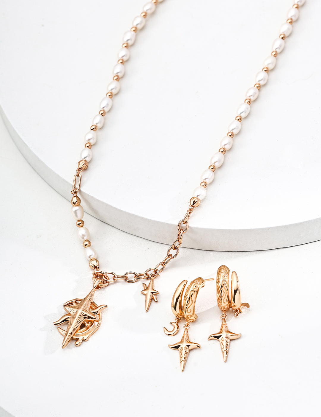 Guiding Star Pearl Necklace